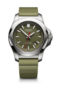 Victorinox Swiss Army I.N.O.X. in Khaki Green - review on The Man Has Style